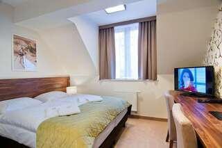 Отель Hotel Dobry Klimat Шклярска-Поремба Двухместный номер с 2 отдельными кроватями-12